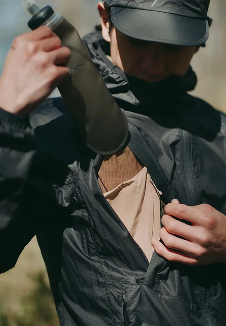 CAYL 2026 Spring / Summer LOOKBOOK 地形に合わせて、身体が反応する。