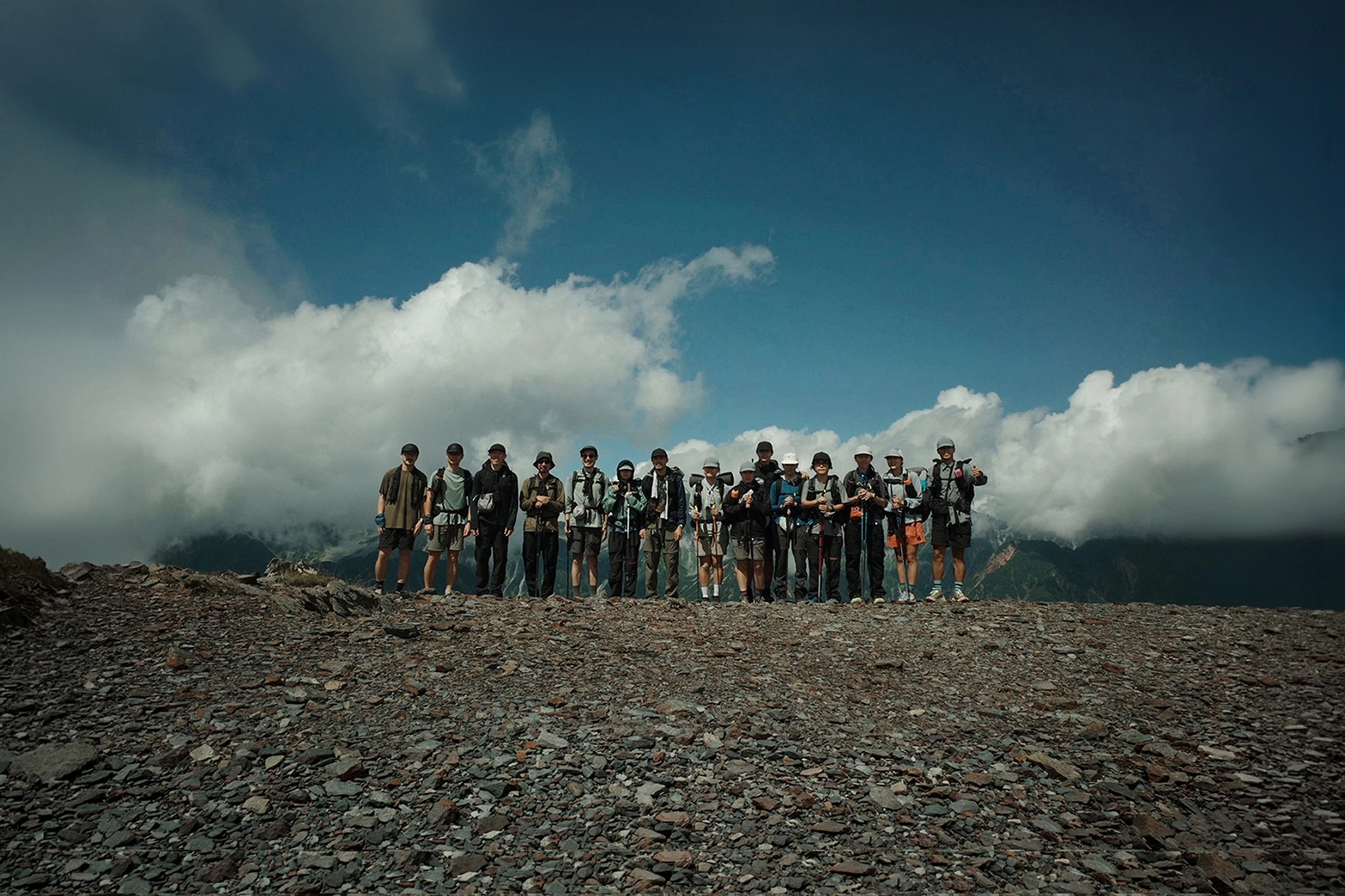 山で再会し、同じ稜線を歩く。CAYLとThe Lowest Mountain Hiking Clubのメンバーと過ごした北アルプスの二日間