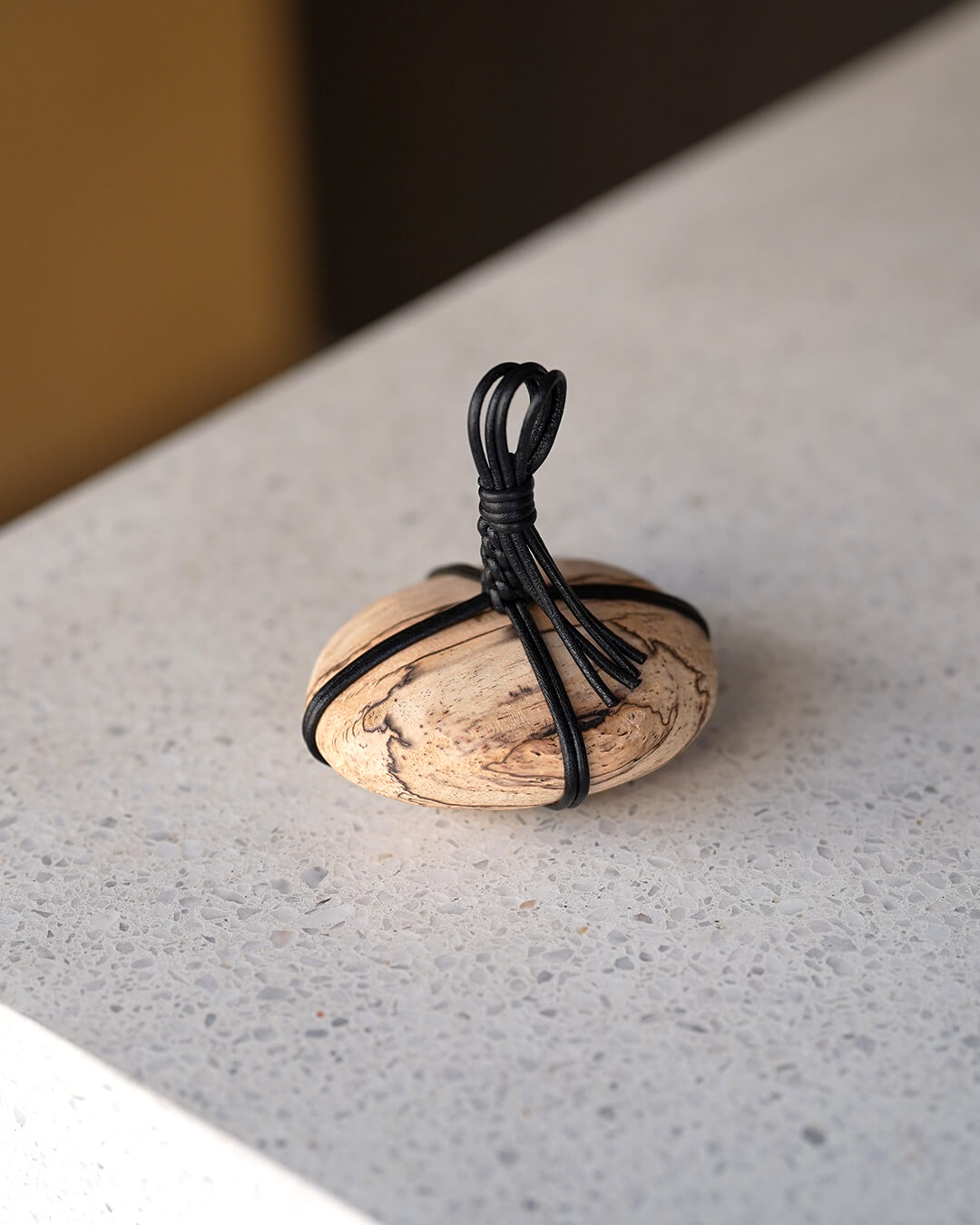 HOW TO WRAP_ x ikkaku mosaic. �n�E�g�D���b�v x �C�b�J�N���U�C�N Sekimori Wood No.25